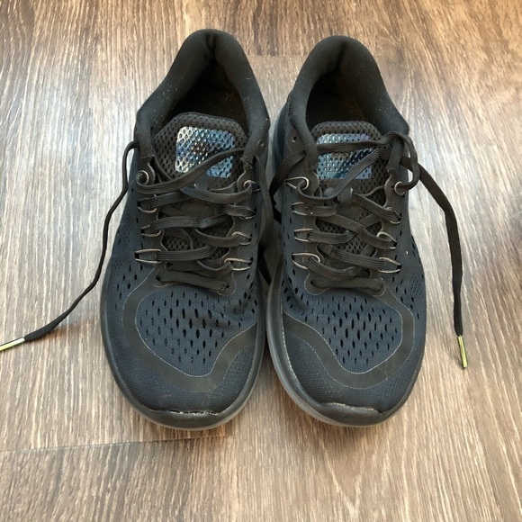 Black Nike Flex RN BTS Running Shoes - Picture 2 of 8